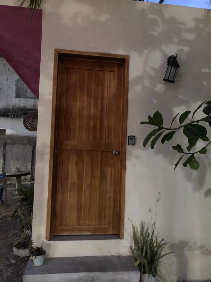 Casa Los Abuelos ホルボックス島 エクステリア 写真