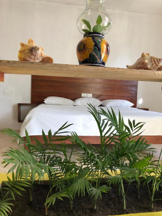 Casa Los Abuelos ホルボックス島 エクステリア 写真
