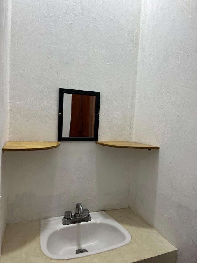 Casa Los Abuelos ホルボックス島 エクステリア 写真